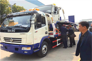 安庆汽车道路救援拖车价格